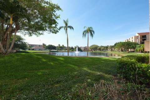 Condo in Delray Beach, Florida, 2 bedrooms № 2247899 - photo 23