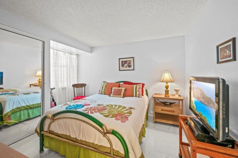 Condo in Delray Beach, Florida, 2 bedrooms № 2247899 - photo 16