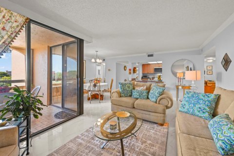 Condo in Delray Beach, Florida, 2 bedrooms № 2247899 - photo 10