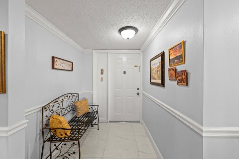 Condo in Delray Beach, Florida, 2 bedrooms № 2247899 - photo 2