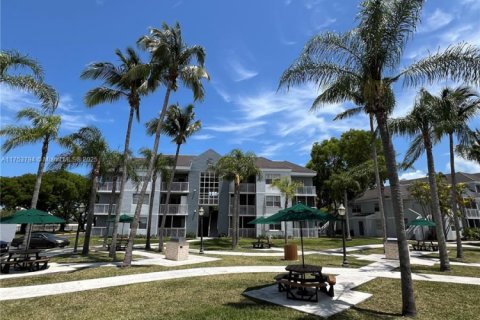 Condo in Cutler Bay, Florida, 2 bedrooms  № 1500867 - photo 19