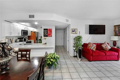 Condo in Cutler Bay, Florida, 2 bedrooms  № 1500867 - photo 4