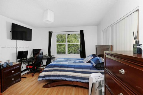 Condo in Cutler Bay, Florida, 2 bedrooms  № 1500867 - photo 10