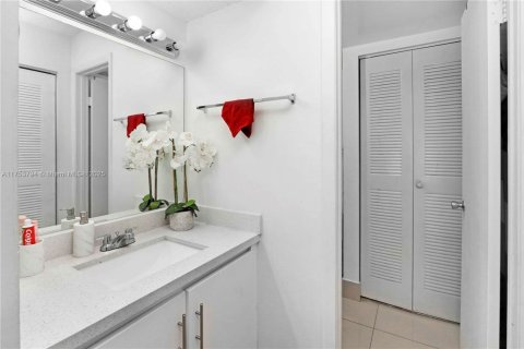 Condo in Cutler Bay, Florida, 2 bedrooms  № 1500867 - photo 7