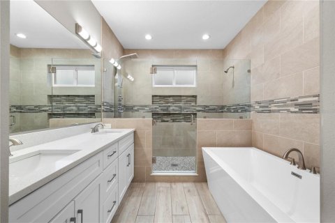 Touwnhouse à vendre à Tampa, Floride: 4 chambres, 268.77 m2 № 2347824 - photo 23