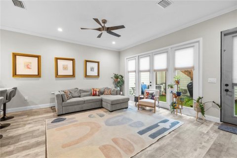 Touwnhouse à vendre à Tampa, Floride: 4 chambres, 268.77 m2 № 2347824 - photo 9