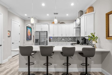 Touwnhouse à vendre à Tampa, Floride: 4 chambres, 268.77 m2 № 2347824 - photo 13