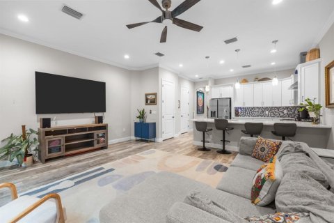 Touwnhouse à vendre à Tampa, Floride: 4 chambres, 268.77 m2 № 2347824 - photo 10
