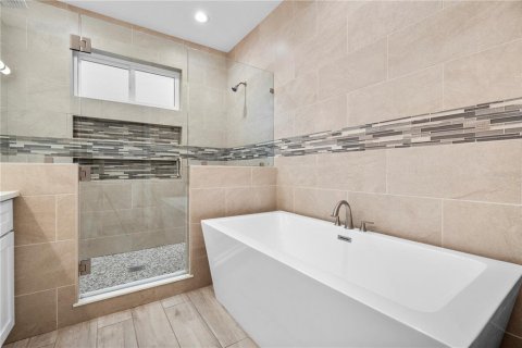 Touwnhouse à vendre à Tampa, Floride: 4 chambres, 268.77 m2 № 2347824 - photo 25
