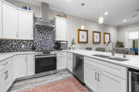 Touwnhouse à vendre à Tampa, Floride: 4 chambres, 268.77 m2 № 2347824 - photo 14