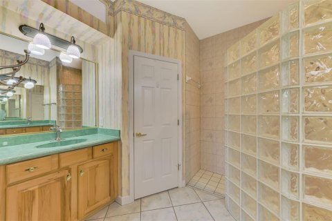 House in Sarasota, Florida 2 bedrooms, 153.2 sq.m. № 1547056 - photo 28