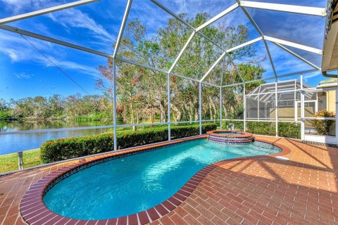House in Sarasota, Florida 2 bedrooms, 153.2 sq.m. № 1547056 - photo 2