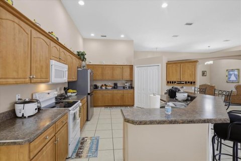 Купить виллу или дом в Палм-Кост, Флорида 3 комнаты, 231.23м2, № 2416654 - фото 16