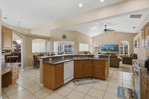Купить виллу или дом в Палм-Кост, Флорида 3 комнаты, 231.23м2, № 2416654 - фото 18