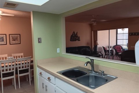 Купить кондоминиум в Порт-Ричи, Флорида 8 комнат, 92.9м2, № 2214923 - фото 8