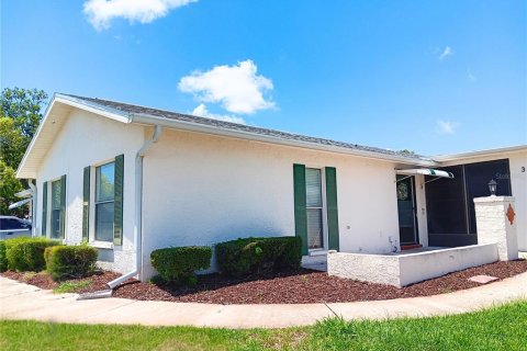 Купить кондоминиум в Порт-Ричи, Флорида 8 комнат, 92.9м2, № 2214923 - фото 2
