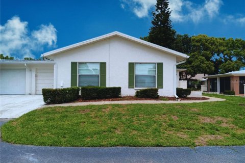 Condo in Port Richey, Florida, 2 bedrooms  № 2214923