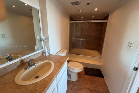Condo in North Miami Beach, Florida, 1 bedroom  № 2023918 - photo 16