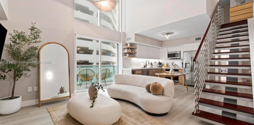 Condominio en Miami, Florida, 2 dormitorios  № 1817088