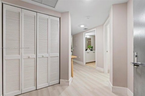 Condominio en venta en Miami, Florida, 2 dormitorios, 117.71 m2 № 1817088 - foto 14
