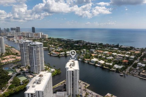 Condo in Aventura, Florida, 2 bedrooms  № 1896051 - photo 30