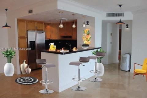 Снять в аренду кондоминиум в Майами, Флорида 1 спальня, 93м2, № 2042865 - фото 6