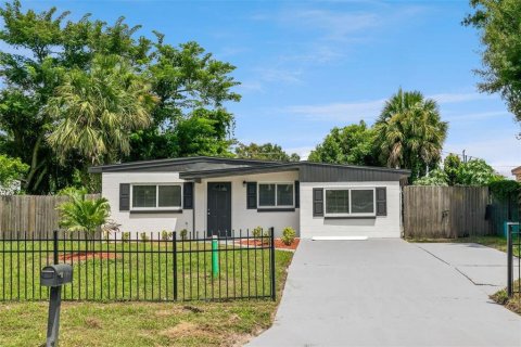 Villa ou maison à Orlando, Floride 3 chambres, 103.03 m2 № 2324015