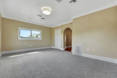 Casa en venta en Pompano Beach, Florida, 4 dormitorios, 252.42 m2 № 2250356 - foto 25