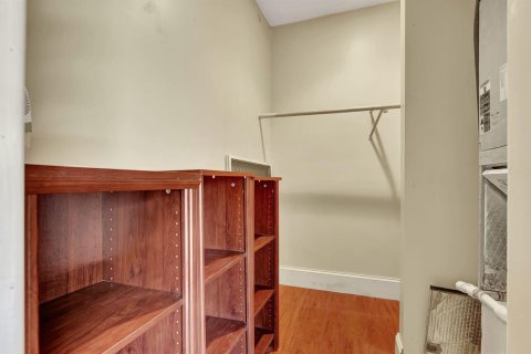 Casa en venta en Pompano Beach, Florida, 4 dormitorios, 252.42 m2 № 2250356 - foto 28