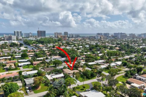 Casa en venta en Pompano Beach, Florida, 4 dormitorios, 252.42 m2 № 2250356 - foto 14