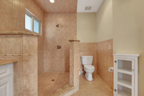 Casa en venta en Pompano Beach, Florida, 4 dormitorios, 252.42 m2 № 2250356 - foto 29