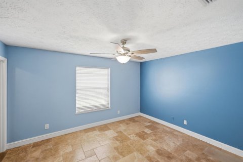 Villa ou maison à vendre à Port St. Lucie, Floride: 3 chambres, 175.21 m2 № 2295502 - photo 24