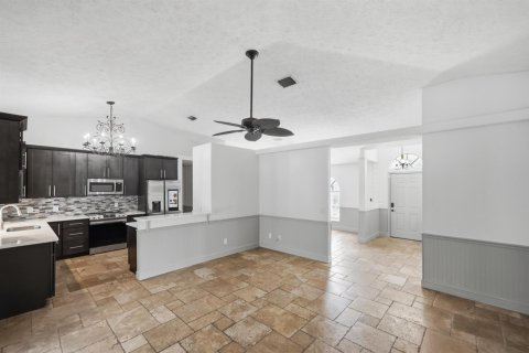 Villa ou maison à vendre à Port St. Lucie, Floride: 3 chambres, 175.21 m2 № 2295502 - photo 11