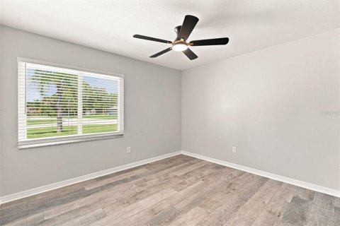 House in North Port, Florida 3 bedrooms, 124.77 sq.m. № 2303268 - photo 24