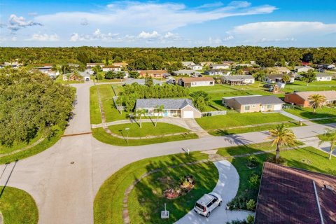House in North Port, Florida 3 bedrooms, 124.77 sq.m. № 2303268 - photo 30