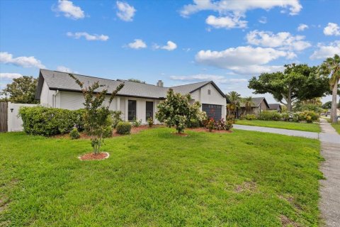 Villa ou maison à louer à Tampa, Floride: 4 chambres, 158.12 m2 № 2425788 - photo 6