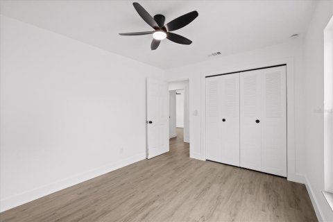 Villa ou maison à louer à Tampa, Floride: 4 chambres, 158.12 m2 № 2425788 - photo 28