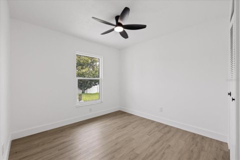 Villa ou maison à louer à Tampa, Floride: 4 chambres, 158.12 m2 № 2425788 - photo 29