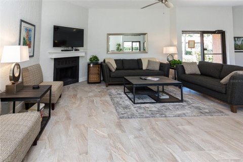 Condo in Winter Park, Florida, 3 bedrooms № 2372981 - photo 28