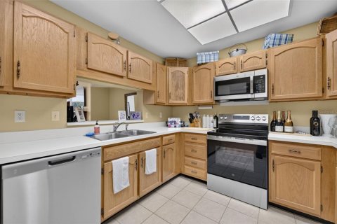 Condo in Winter Park, Florida, 3 bedrooms № 2372981 - photo 13