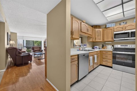Condo in Winter Park, Florida, 3 bedrooms № 2372981 - photo 4