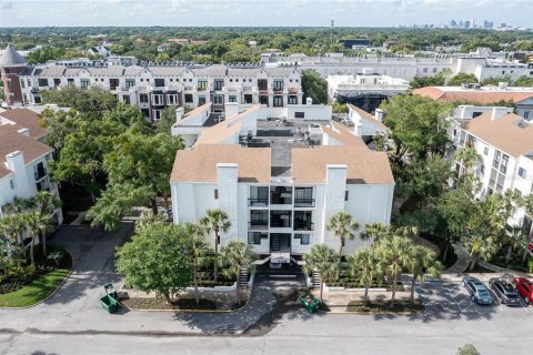 Condo in Winter Park, Florida, 3 bedrooms № 2372981 - photo 2