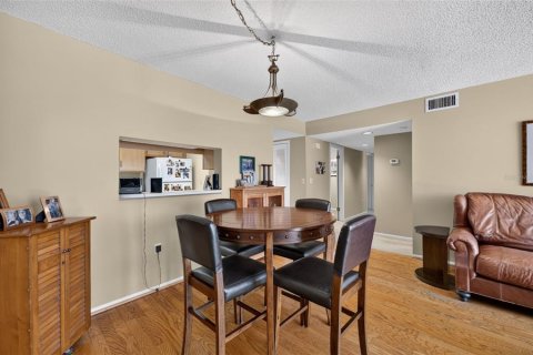 Condo in Winter Park, Florida, 3 bedrooms № 2372981 - photo 11