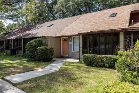 Townhouse in Gainesville, Florida 2 bedrooms, 102.38 sq.m. № 2314721