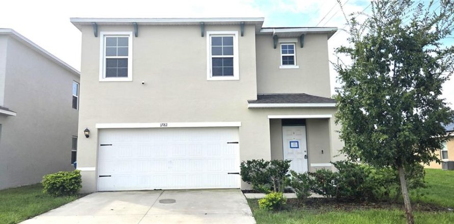 Villa ou maison à Eagle Lake, Floride 5 chambres, 234.3 m2 № 2410465