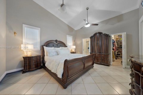 Villa ou maison à vendre à Miami, Floride: 4 chambres, 223.89 m2 № 1995702 - photo 12