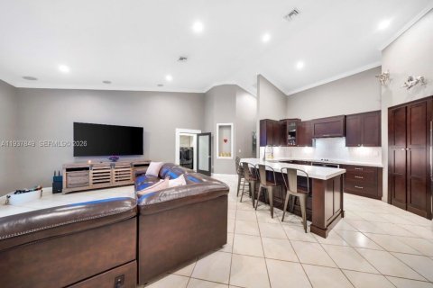 Villa ou maison à vendre à Miami, Floride: 4 chambres, 223.89 m2 № 1995702 - photo 5