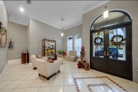 Villa ou maison à vendre à Miami, Floride: 4 chambres, 223.89 m2 № 1995702 - photo 4
