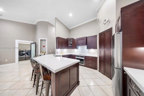 Villa ou maison à vendre à Miami, Floride: 4 chambres, 223.89 m2 № 1995702 - photo 8