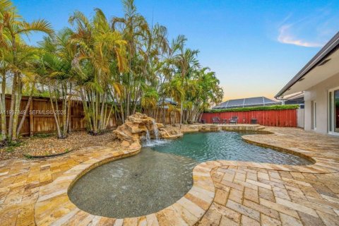 Villa ou maison à vendre à Miami, Floride: 4 chambres, 223.89 m2 № 1995702 - photo 24